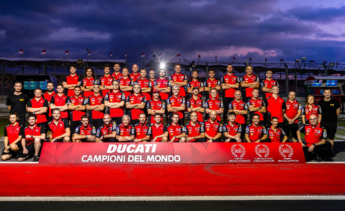 Ducati Lenovo Team resmi juara dunia tim MotoGP 2025. Marquez dan Bagnaia melengkapi Triple Crown untuk Ducati musim ini.