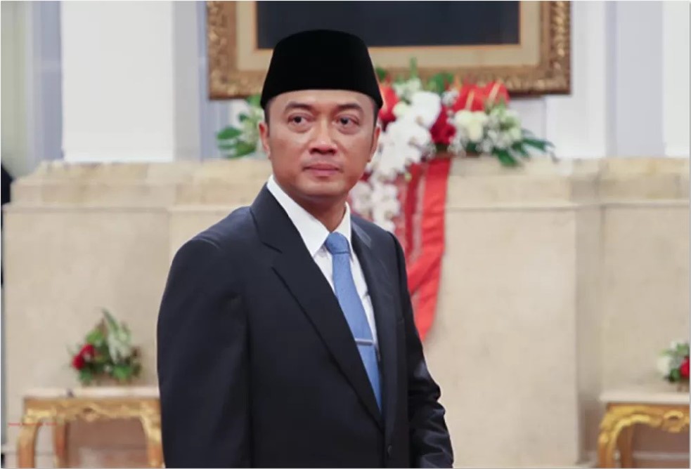 Menteri Sekretaris Negara (Mensesneg)&nbsp; Prasetyo Hadi&nbsp;seusai pelantikan wamen oleh Presiden Prabowo mengatakan, keputusan itu diambil karena besarnya beban kerja di kedua kementerian tersebut.