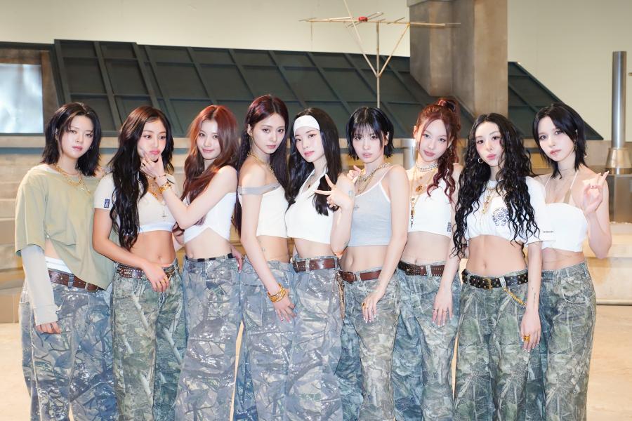 TWICE jadi bintang utama di Victoria Secret Fashion Show 2025 bersama Karol G, Madison Beer, dan Missy Elliott.