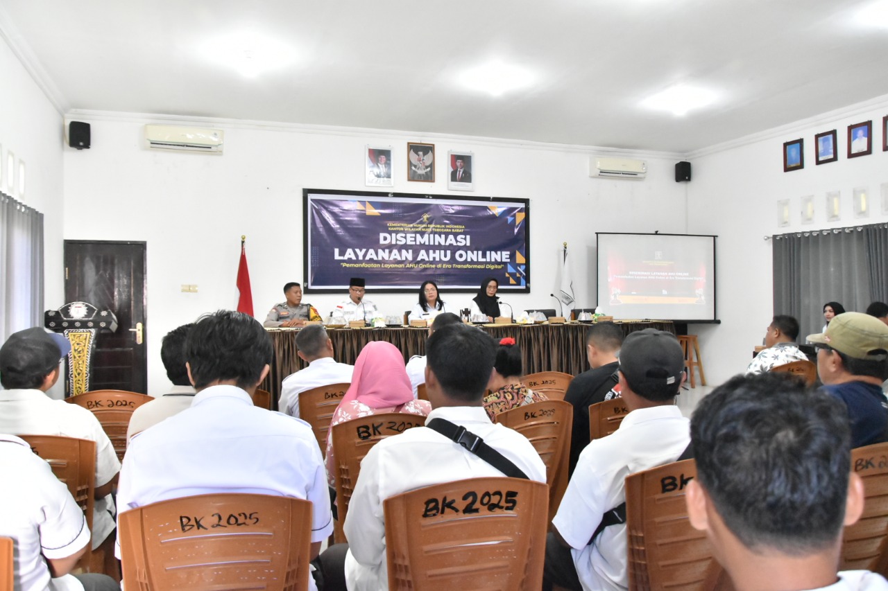 Kantor Wilayah Kementerian Hukum Nusa Tenggara Barat (Kanwil Kemenkum NTB) menggelar kegiatan diseminasi AHU Online di Desa Batu Kumbung, Lombok Barat, Rabu (8/10)