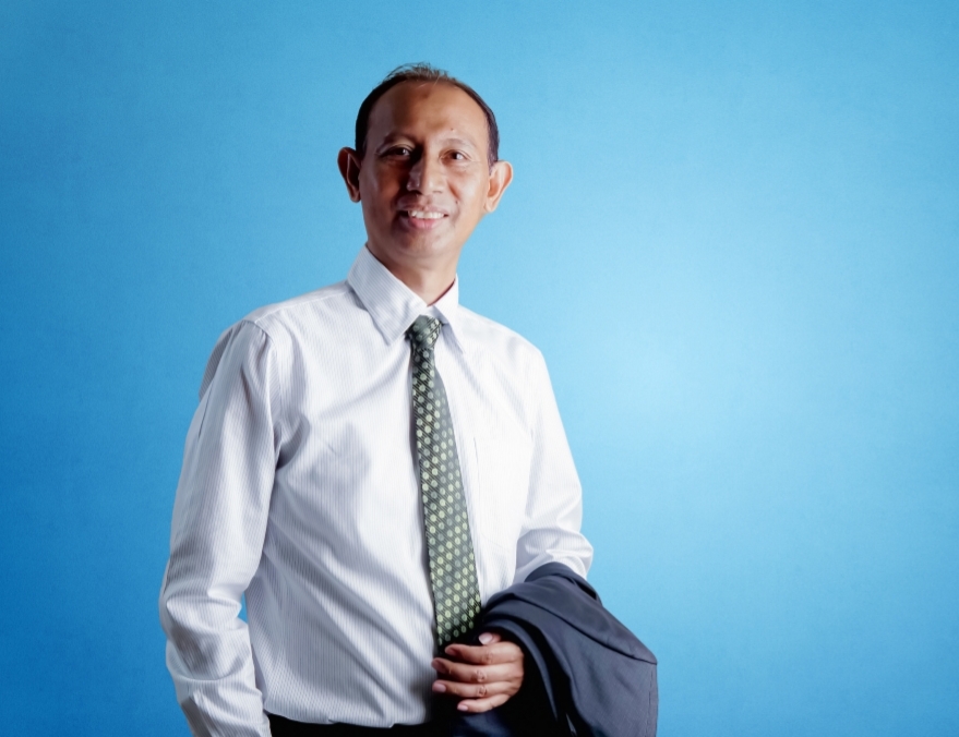 Prof Hamsu Kadriyan.