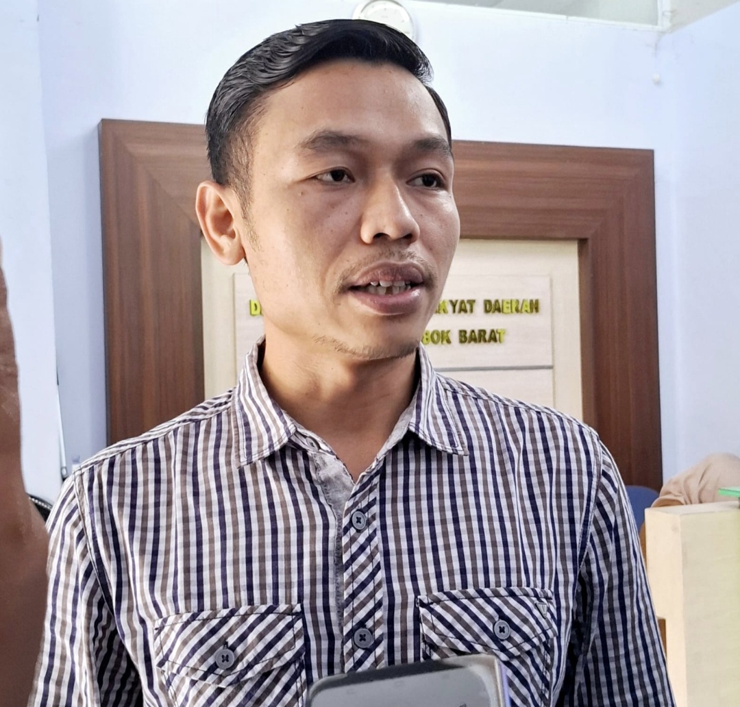 Sekretaris DPC PPP Lombok Barat (Lobar) Muhali mengatakan masih menunggu arahan DPP terkait dukungan calon ketua DPW PPP NTB dalam Muswil mendatang.