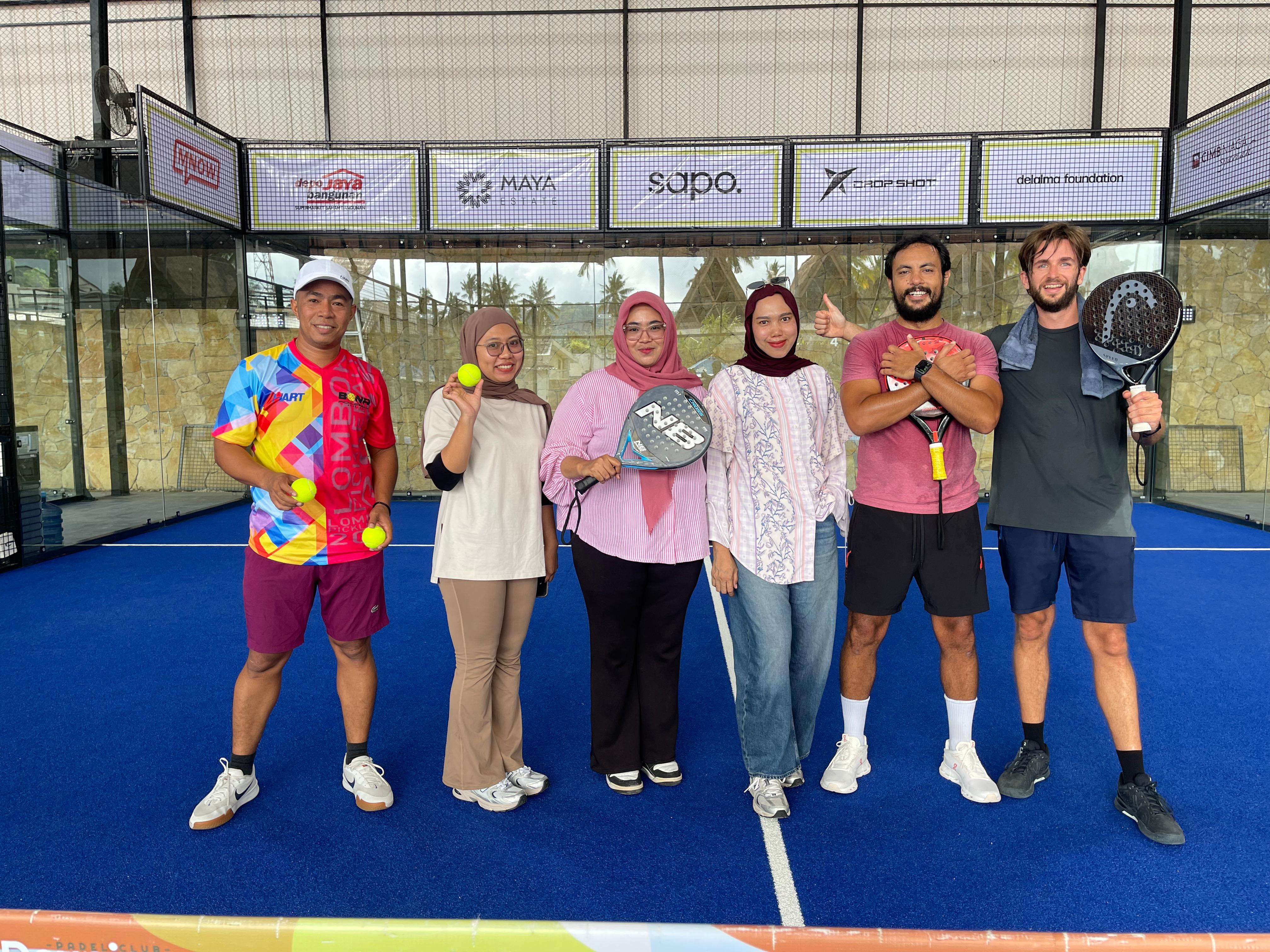Pengurus PBPI NTB usai pembukaan kejuaraan padel di Kuta, Lombok Tengah.