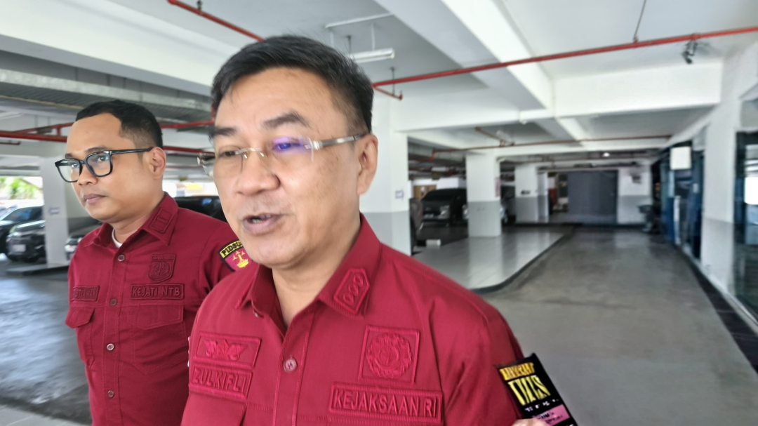 Kasi Pidsus Kejati NTB Zulkifli Said Jelaskan Jaksa Menjadwalkan Periksa Mantan Sekda NTB.