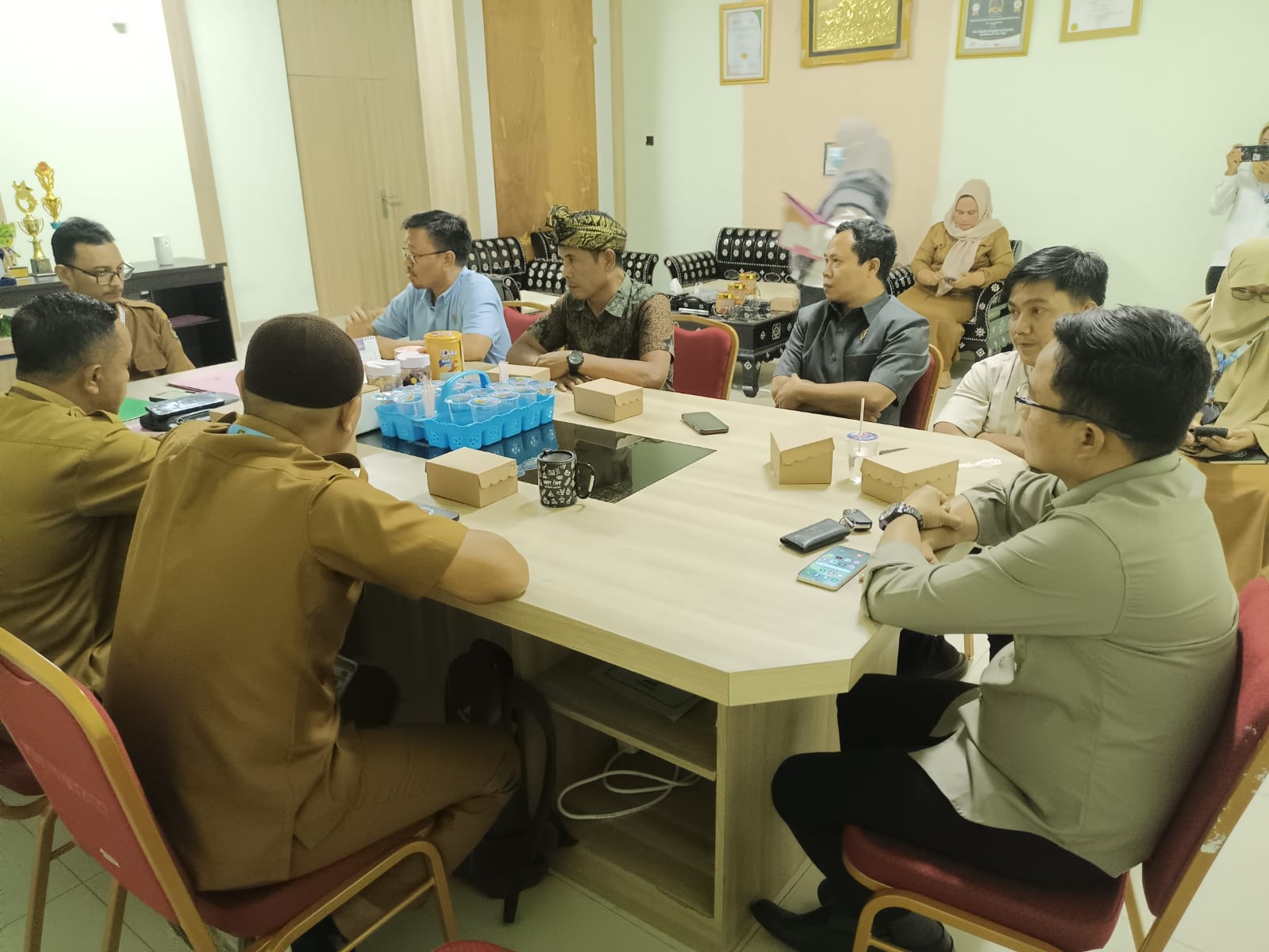KLARIFIKASI: Komisi III DPRD melakukan monev terkait kasus kematian bayi di RSUD Lombok Utara.