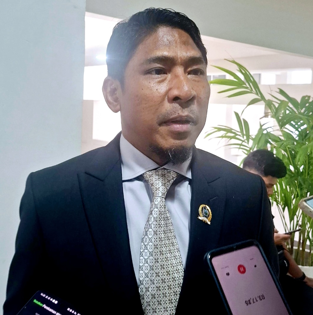 Anggota DPRD NTB dari Partai NasDem Raihan Anwar meminta publik tidak menyalahkan Gubernur Lalu Muhamad Iqbal soal pergeseran dana BTT dalam APBD NTB 2025.
