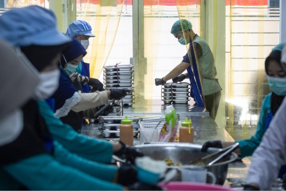 MAKAN GRATIS: Setiap SPPG di seluruh Indonesia, wajib memiliki SDM penyelia halal. Mereka bertanggung jawab atas pelaksanaan Proses Produk Halal (PPH).