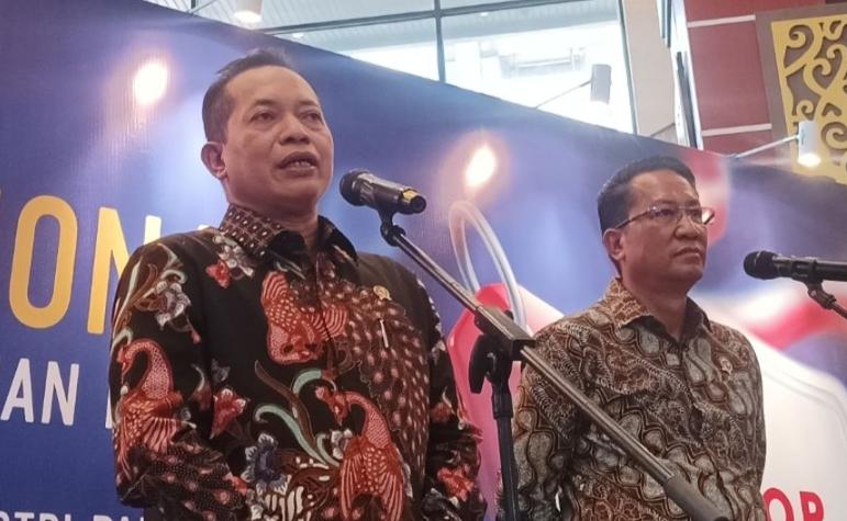 Menteri Koperasi (Menkop), Ferry Juliantono, meminta Kadin Indonesia jadi mitra bagi Koperasi Desa Merah Putih dalam mengelola tambang.