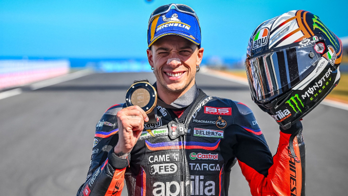 Marco Bezzecchi kembali menunjukkan performa luar biasa di Sprint MotoGP Australia 2025.
