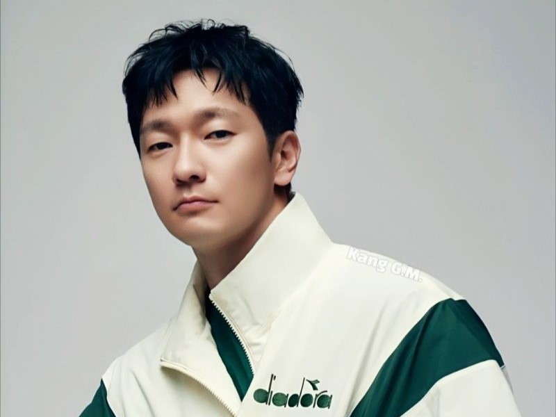 Son Suk Ku