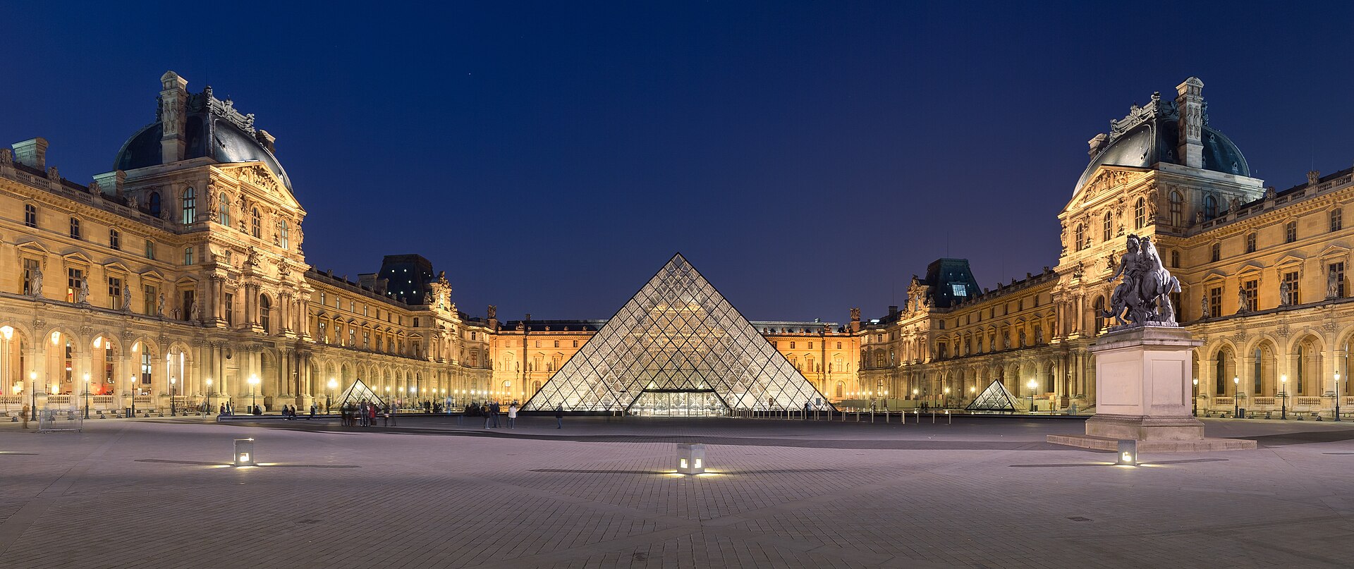 Museum Louvre Paris