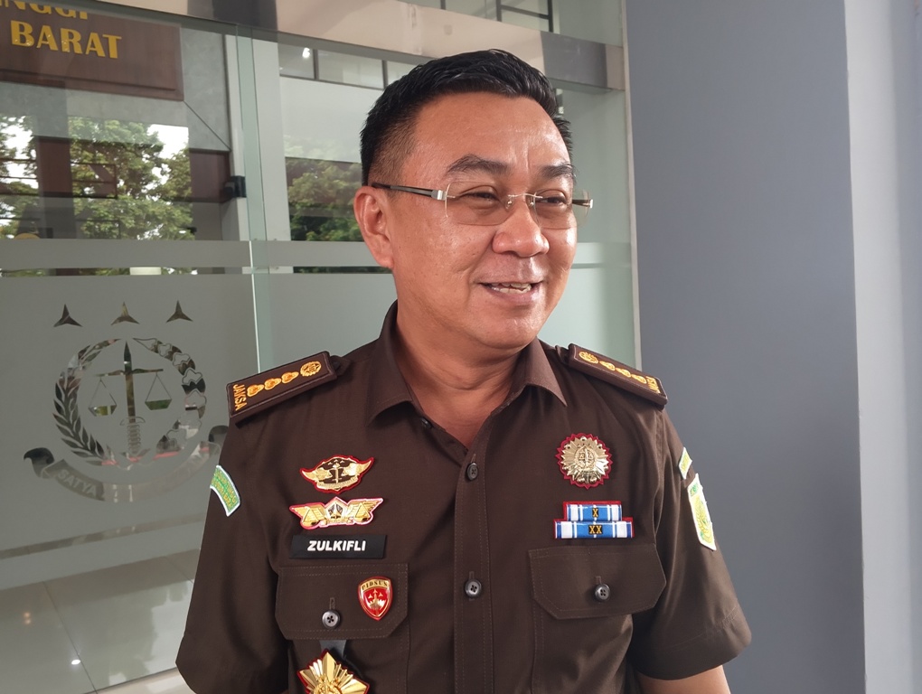 Aspidsus Kejati NTB Zulkifli Said jelaskan berkas penyidikan korupsi pengelolaan lahan Pemprov NTB di Gili Trawangan bekas kerja sama eks PT Gili Trawangan Indah (GTI) belum rampung