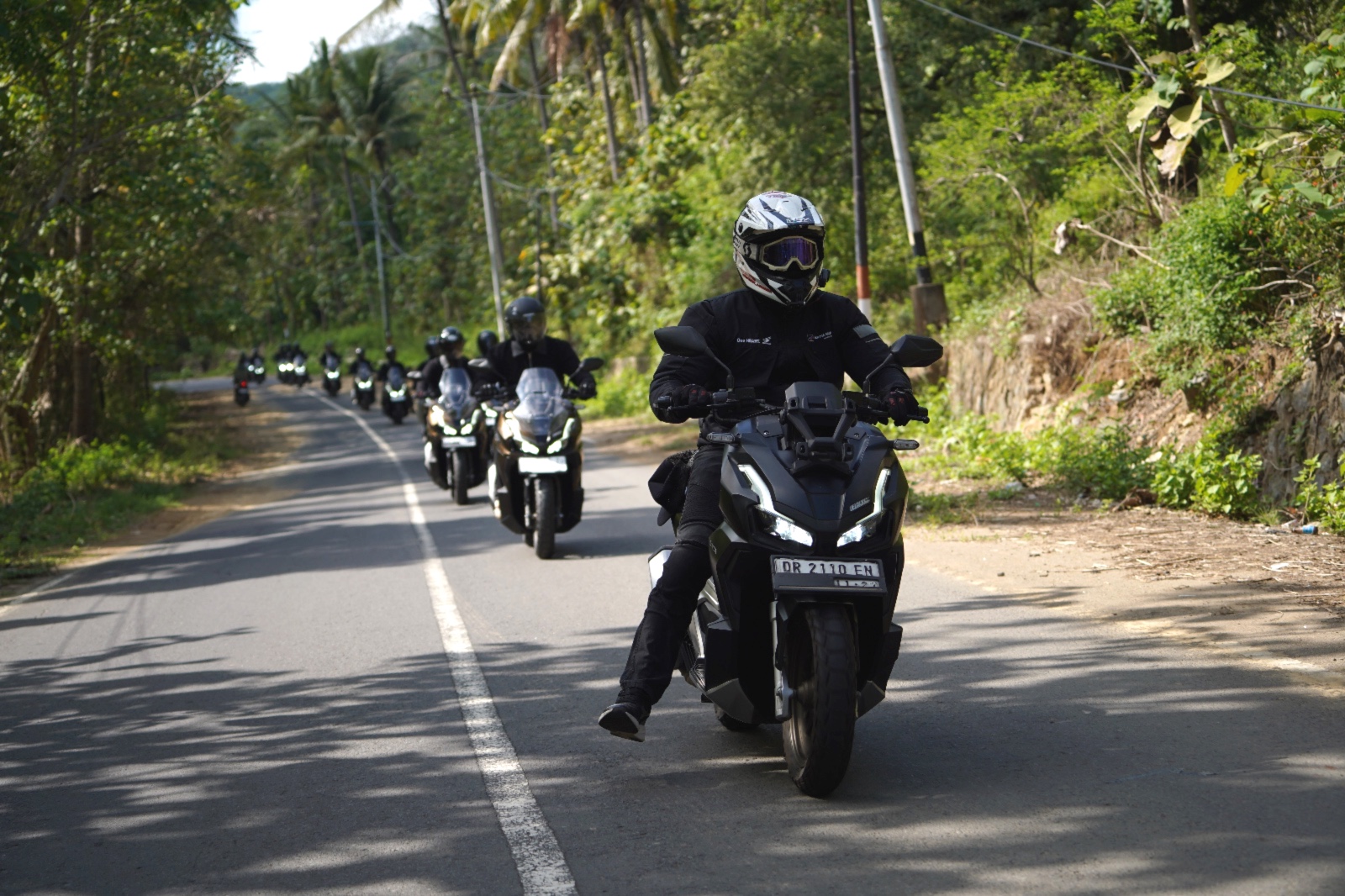 &nbsp;Ilustrasi pengendara sepeda motor.