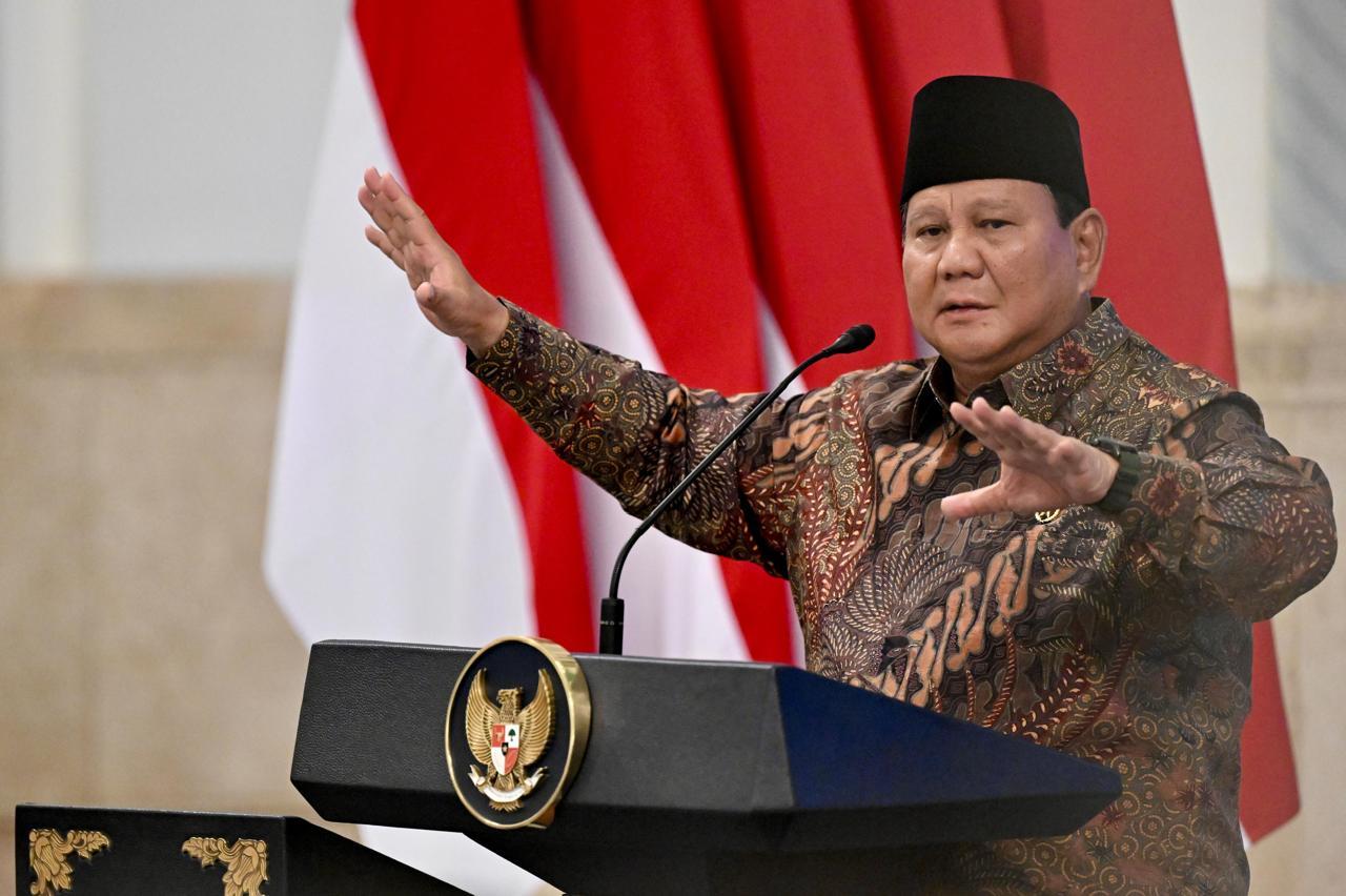 Presiden Prabowo Subianto menyampaikan capaian positif perekonomian nasional dalam Sidang Kabinet Paripurna (SKP) yang digelar di Istana Negara