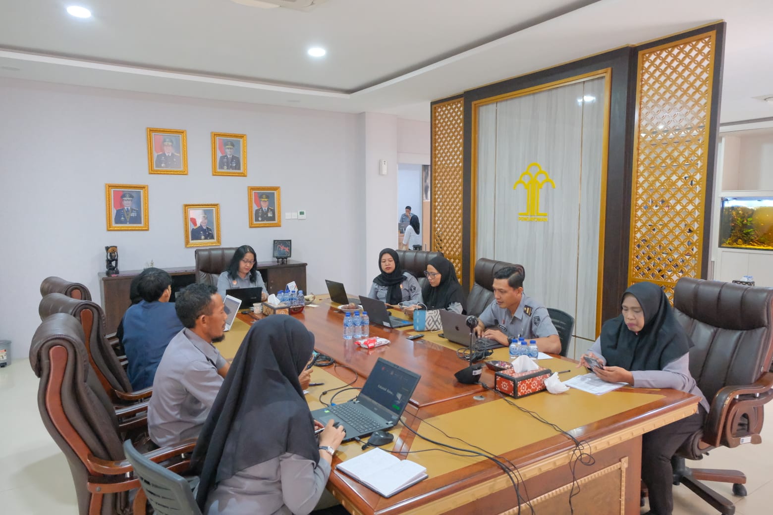 Kanwil Kemenkum NTB mengikuti Sosialisasi dan Pembentukan Pos Bantuan Hukum (Posbankum) Desa/Kelurahan se-Kabupaten Lombok Timur.