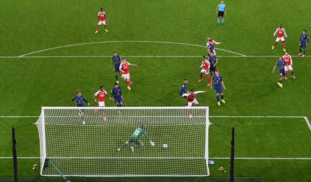 Arsenal sukses membantai Atletico Madrid dalam lanjutan Liga Champions.
