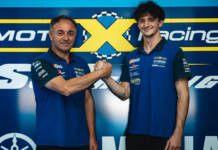 Bahattin Sofuoglu tetap di Motoxracing Yamaha untuk WorldSBK 2026, bergabung dengan rookie Mattia Rato demi musim penuh potensi.