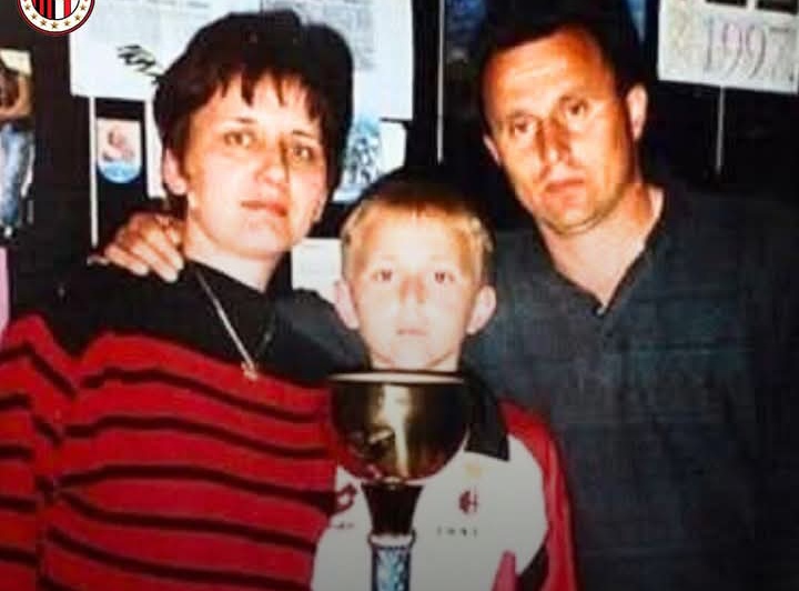 Luka Modric kecil yang merupakan fans AC Milan.