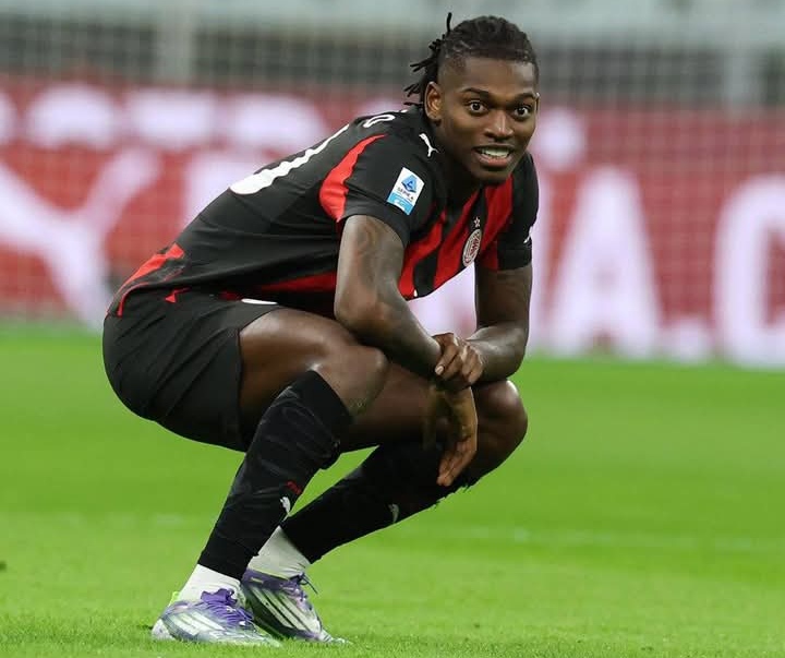 Rafael Leao, pemain AC Milan yang mencetak satu gol saat menghadapi Pisa.