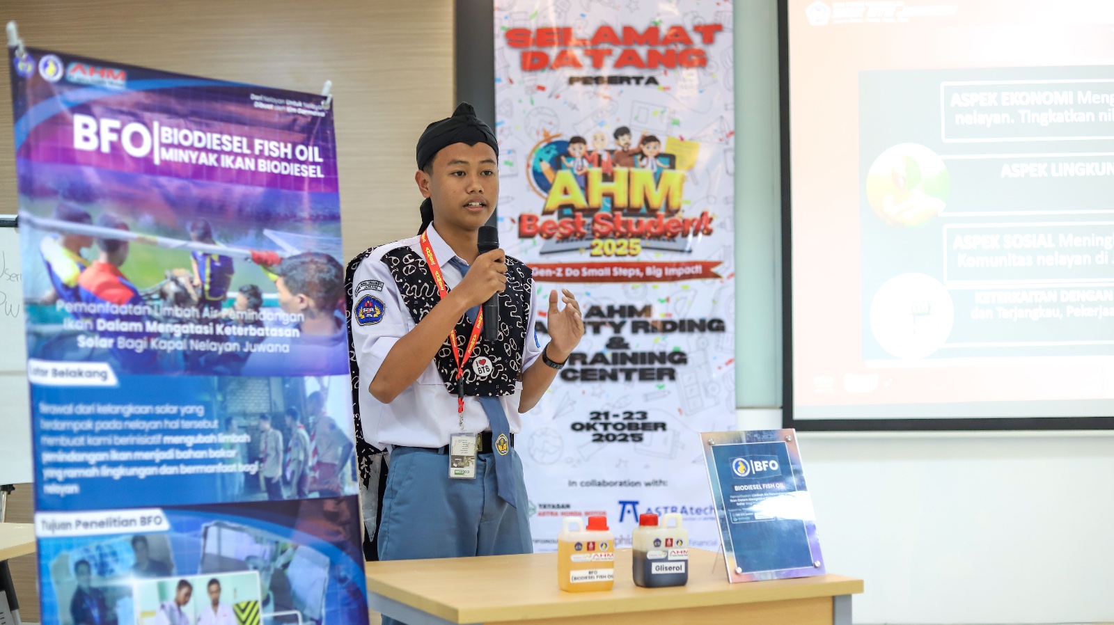 Puluhan siswa berprestasi seluruh Tanah Air menyuguhkan ide dan karya kreatif menginspirasi melalui inisiasi perubahan positif di ajang final Astra Honda Motor Best Student (AHM Best Student) 2025.