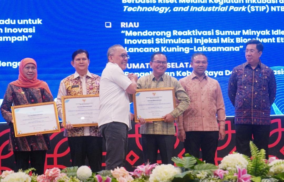 Kepala BRIDA Nusa Tenggara Barat (NTB) hadir mewakili Gubernur NTB untuk menerima anugerah Apresiasi BRIDA Optimal 2025.