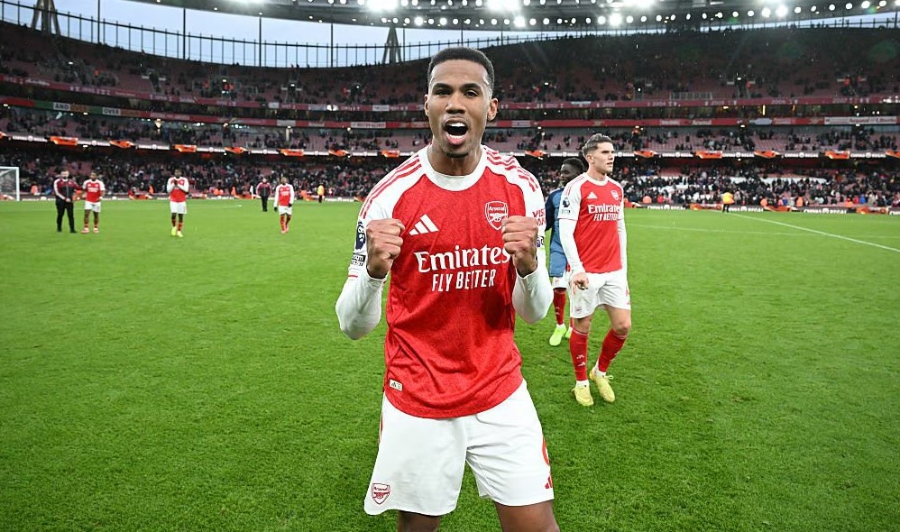 Arsenal sukses menjadi pemimpin klasemen sementara Premier League usai mengalahkan Crystal Palace.
