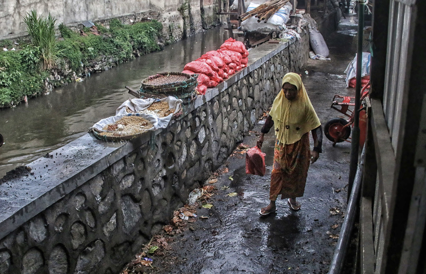 Wilayah kumuh Kota Mataram ditargetkan hingga 50 persen.