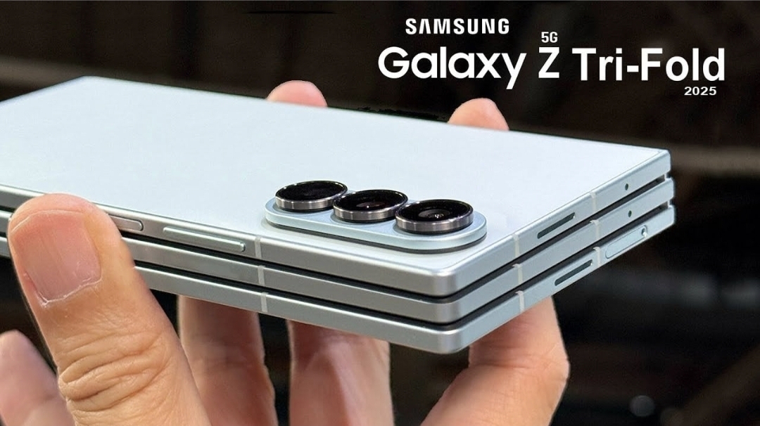Perangkat futuristik yang disebut-sebut sebagai Samsung Galaxy Z TriFold itu akan diperkenalkan pada 31 Oktober 2025. (istimewa)