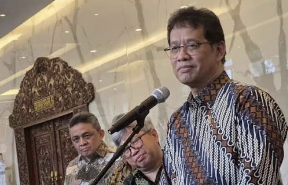 Purbaya mengungkapkan rencana baru pemerintah: pelaku impor pakaian bekas ilegal tidak hanya akan dipenjara, tapi juga dikenai denda finansial. (Foto: jawapos)