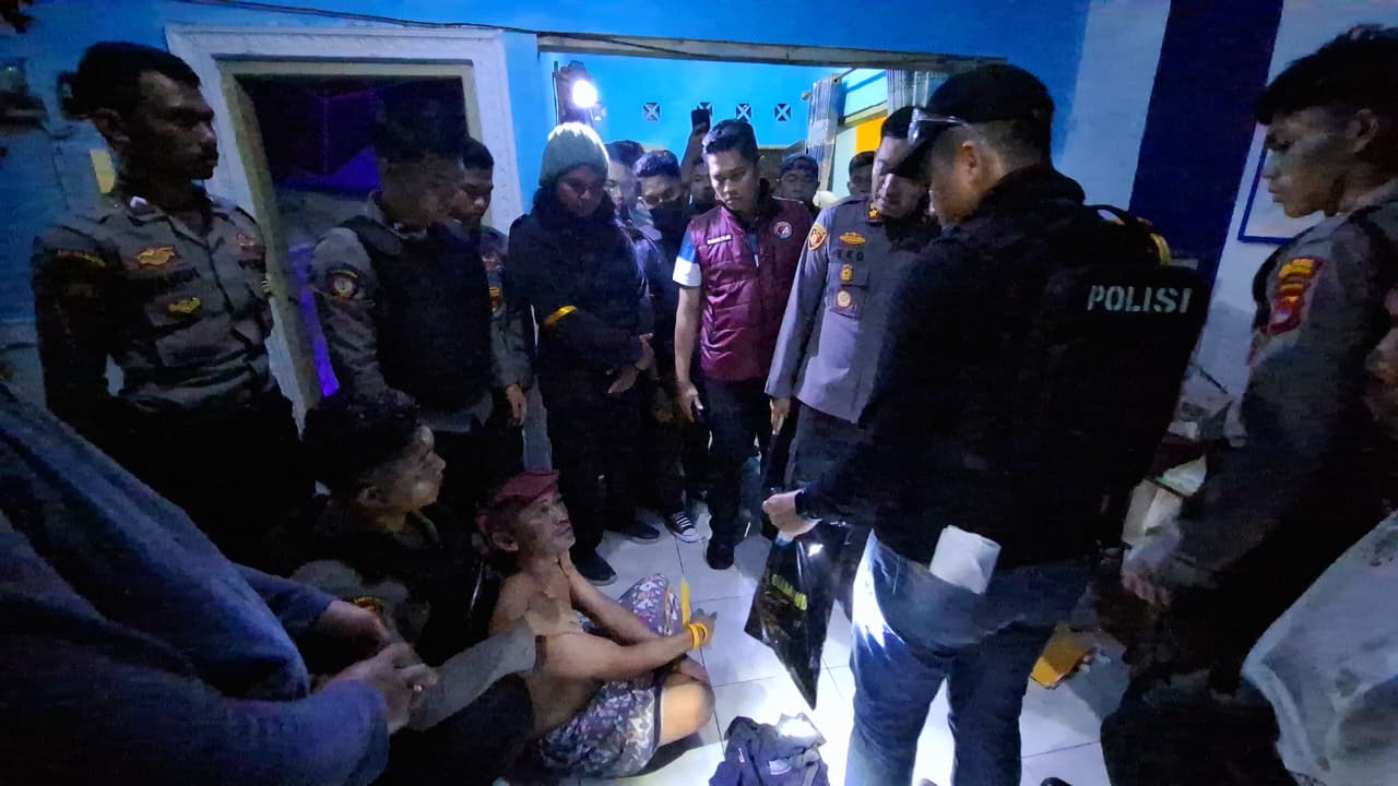 Polres Lombok Tengah dan Polda NTB amankan belasan pelaku tindak pidana narkotika di Desa Lekor, Janapria.