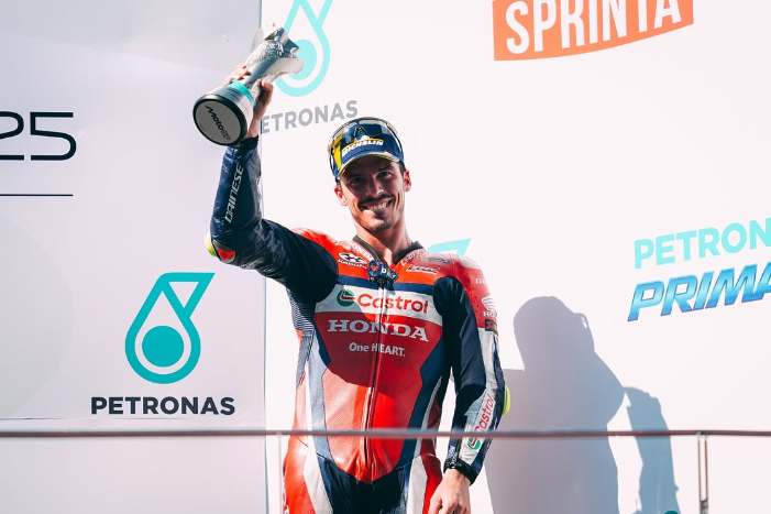 Honda hanya butuh finis tujuh besar di GP Valencia untuk naik konsesi MotoGP 2026, namun perubahan peringkat membawa sejumlah konsekuensi besar.