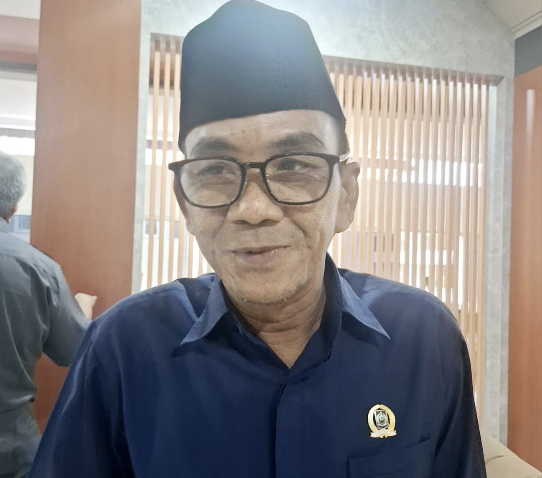 Anggota Komisi IV DPRD NTB Syamsul Fikri mengatakan kunci pelegalan tambang rakyat melalui Perda Izin Pertambangan Rakyat (IPR).