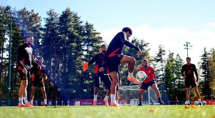 Suasana latihan para pemain AC Milan jelang laga kontra AS Roma.