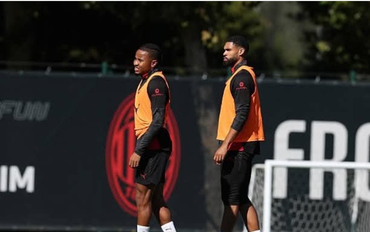 Ruben Loftus-Cheek atau Christopher Nkunku, salah satunya akan diturunkan sebagai di lini depan AC Milan saat menghadapi Lazio.