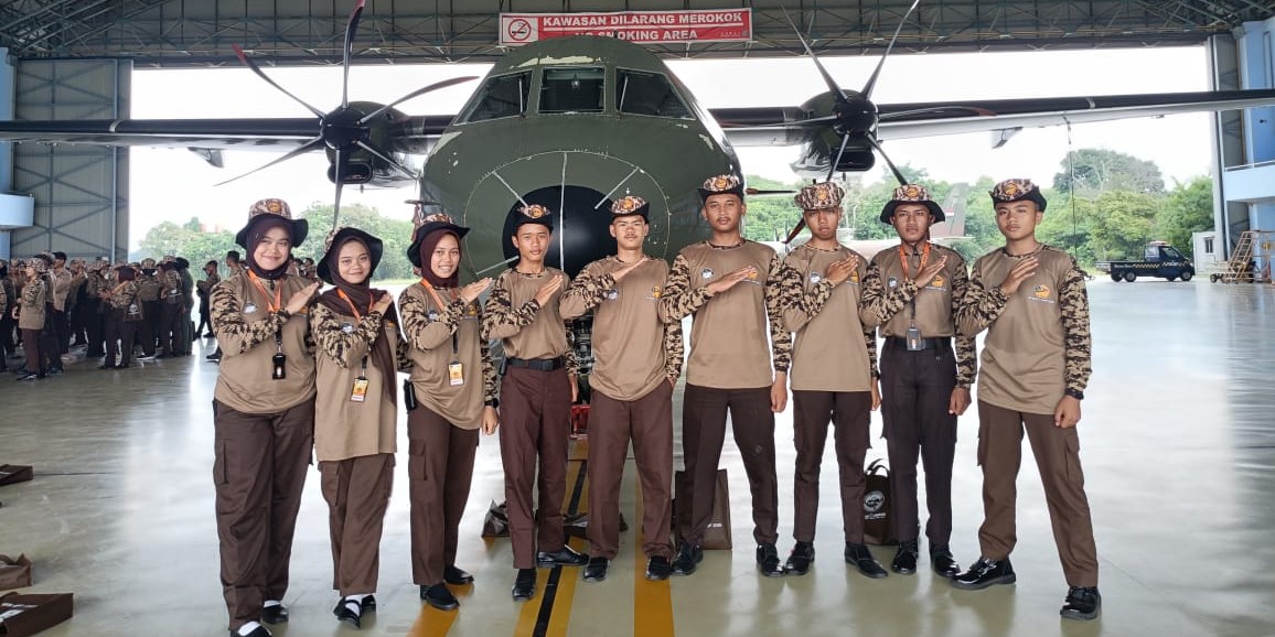 Saka Dirgantara Lanud ZAM foto bersama pada kegiatan ASC di Lanud Halim Perdanakusuma, Jakarta Timur, belum lama ini.Saka Dirgantara Lanud ZAM harumkan NTB di Air Scout Camp 2025 Jakarta.