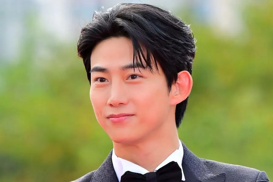 Idol k-pop sekaligus aktor ok taecyeon umumkan rencana pernikahan di musim semi mendatang.