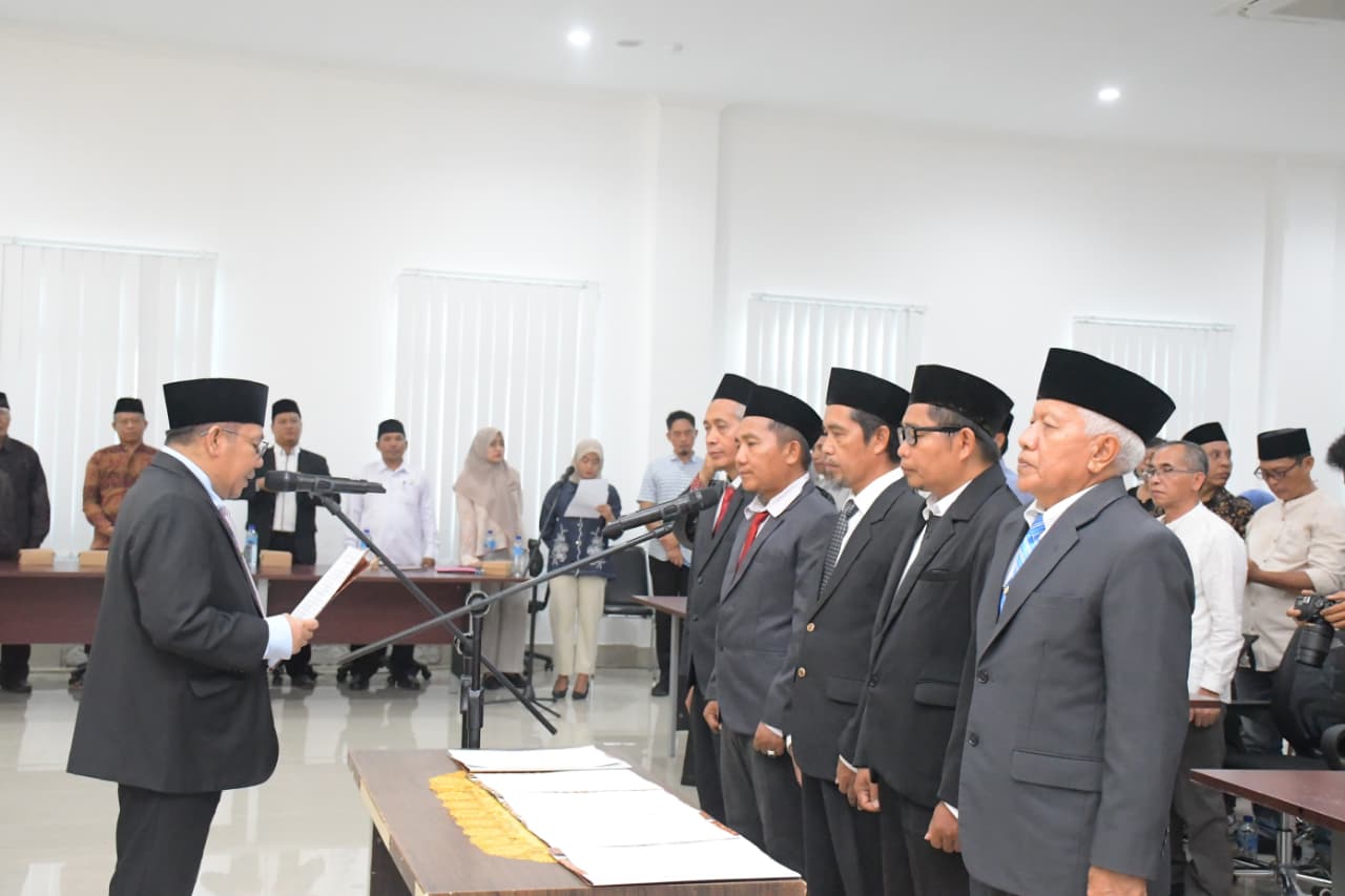Bupati Najmul melantik Pimpinan Baznas Lombok Utara Periode 2025&ndash;2030