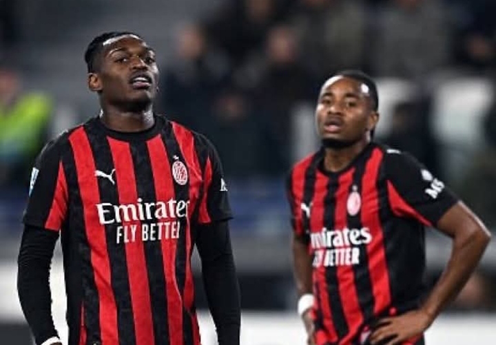 Rafael Leao dan Christopher Nkunku, striker AC Milan yang berpeluang diduetkan saat kontra Lazio.