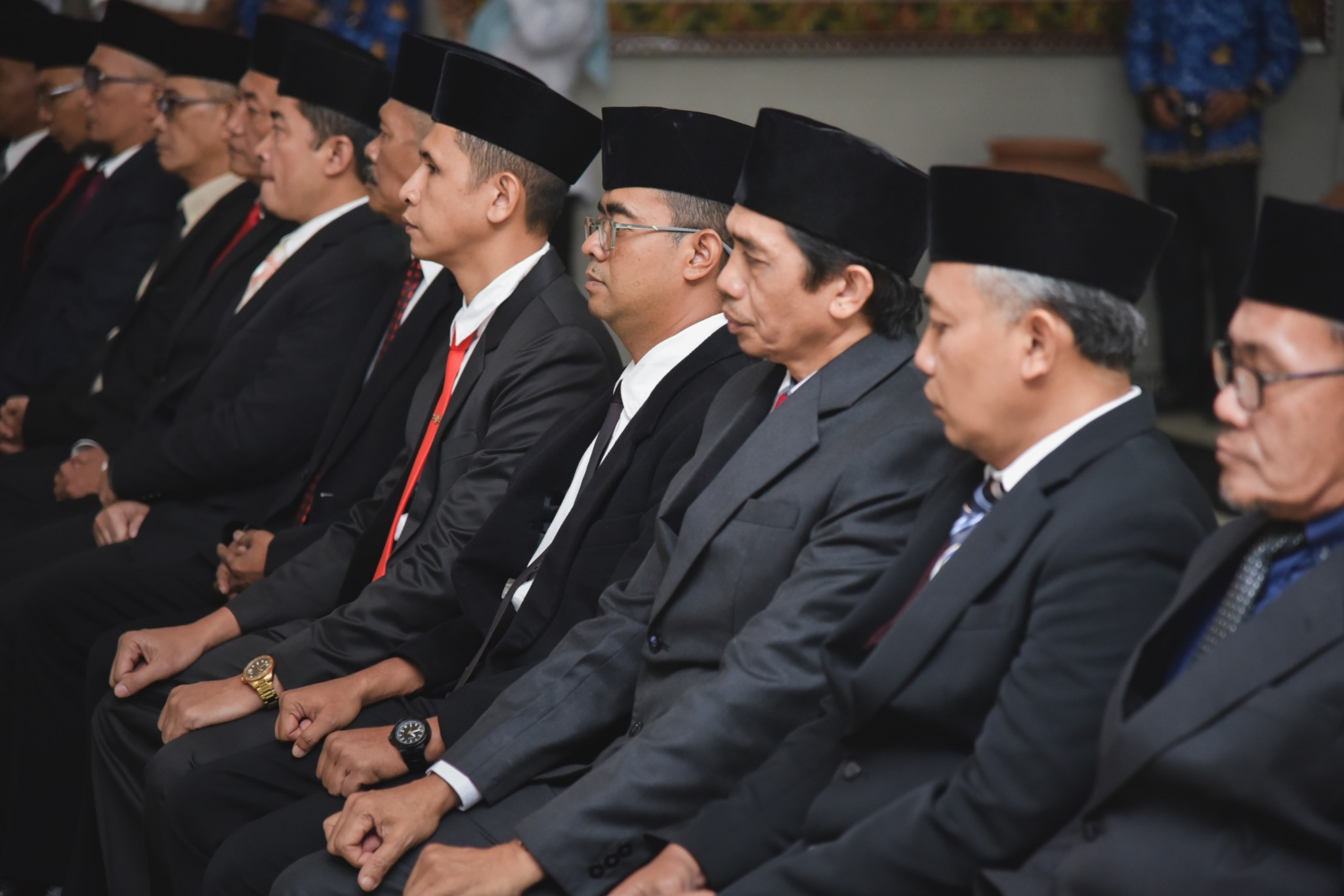 Gubernur NTB Lalu Muhamad Iqbal sebelumnya telah lima pejabat eselon III lingkup Pemprov NTB, berlangsung pada pertengahan September lalu.