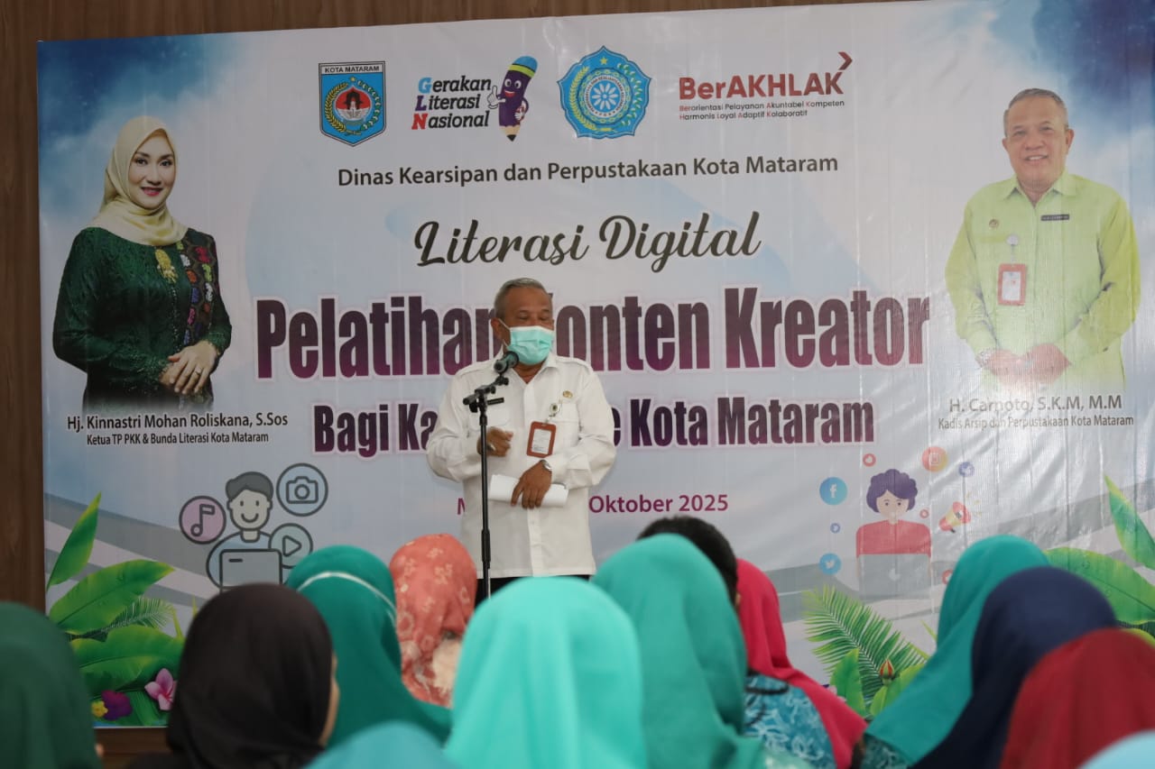 Kepala Dinas Arsip dan Perpustakaan Kota Mataram H. Carnoto SKM.MM..