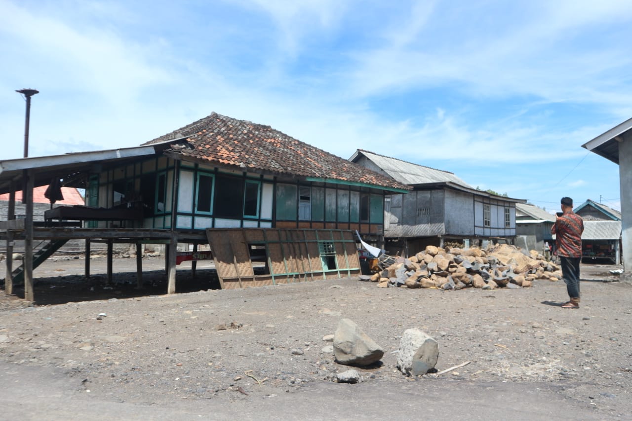kondisi pemukiman warga di Dusun Mandar Desa Seruni Mumbul, Kecamatan Pringgabaya yang kerap dilanda banjir Rob