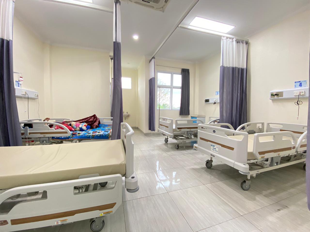 PELAYANAN PARIPURNA: Tingkat keterisian tempat tidur di RS Mandalika yang mencapai 60-70 persen membuktikan respons positif masyarakat terhadap terobosan penerapan kebijakan Kelas Rawat Inap Standar.