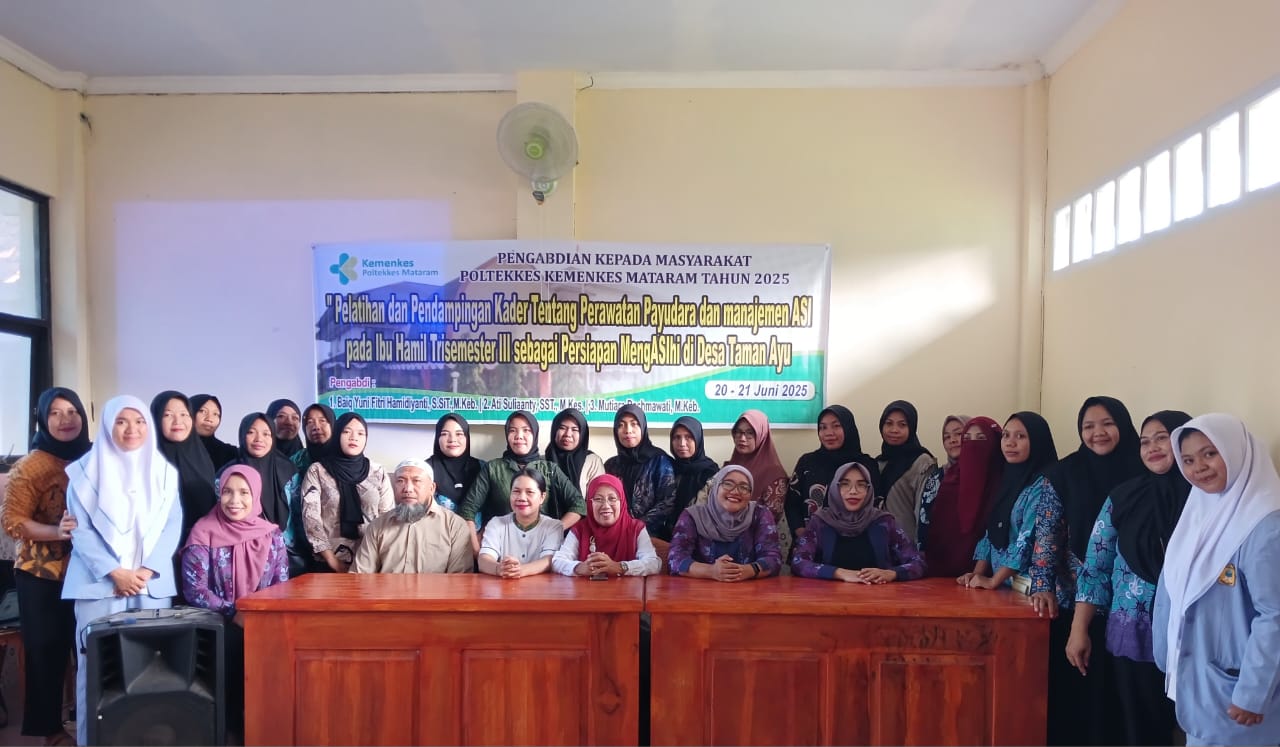 GARDA TERDEPAN: 20 kader Posyandu di Desa Taman Ayu dilatih Tim Dosen Poltekkes Kemenkes Mataram untuk menjadi pendamping andalan bagi ibu hamil.