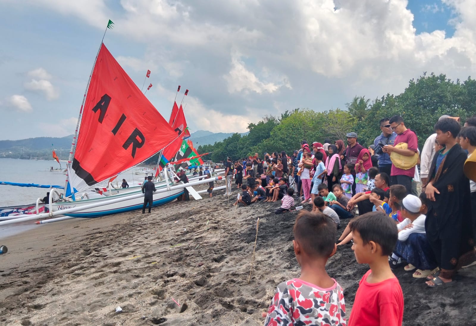 SEMARAK: Acara Meninting Bagawe yang digelar pekan lalu digadang menjadi salah satu acara pariwisata tahunan Lombok Barat.