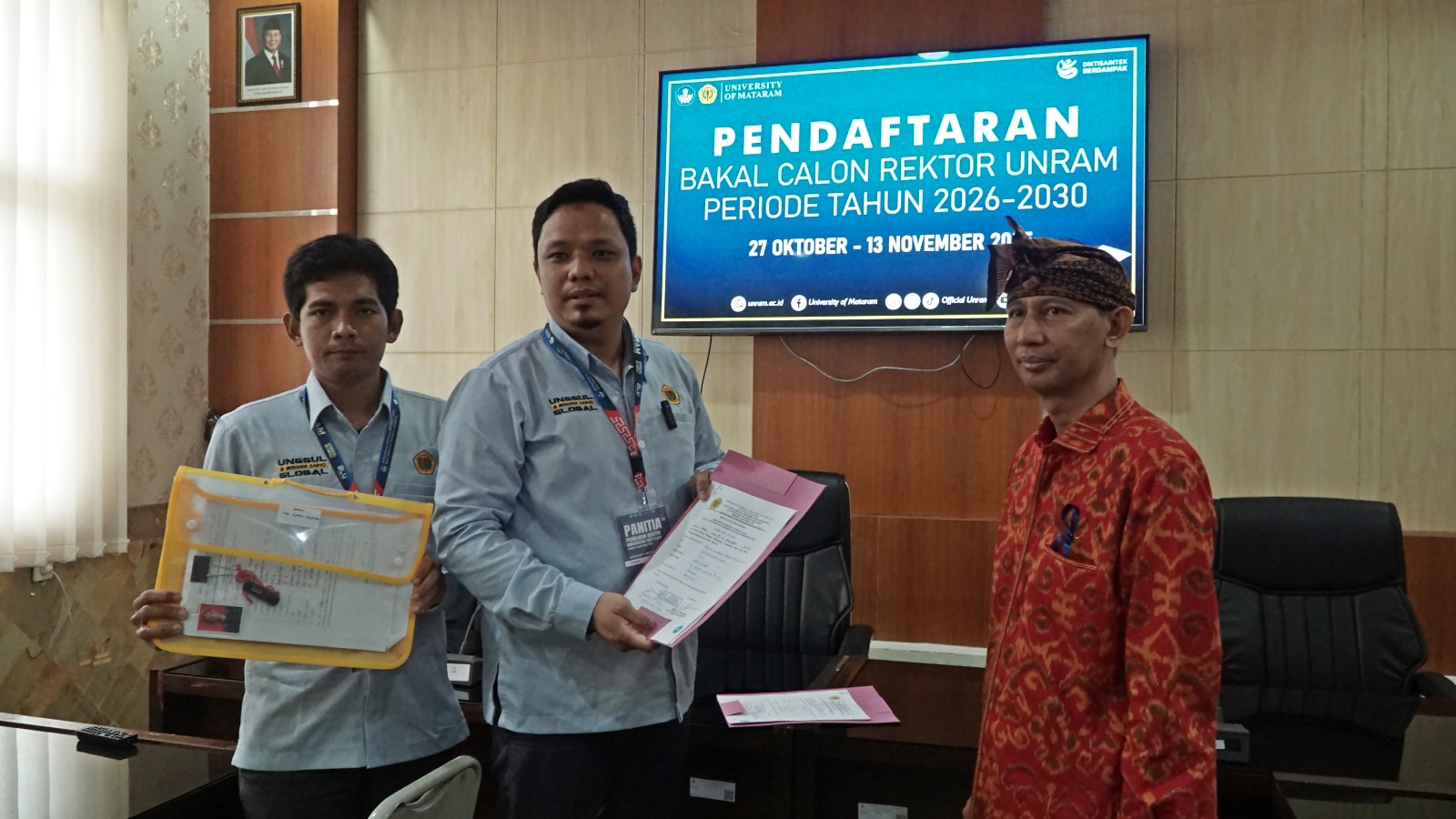 Prof. Hamsu Kadriyan Jadi Pendaftar Pertama Calon Rektor Unram Periode 2026&ndash;2030