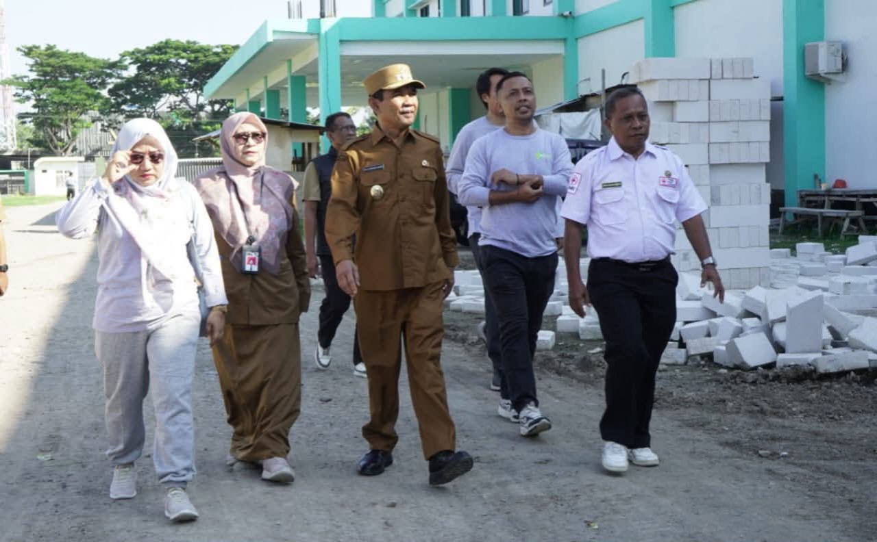 Wabup Sumbawa Mohamad Ansori turun sidak ke RSUD Sumbawa, Selasa (4/11).