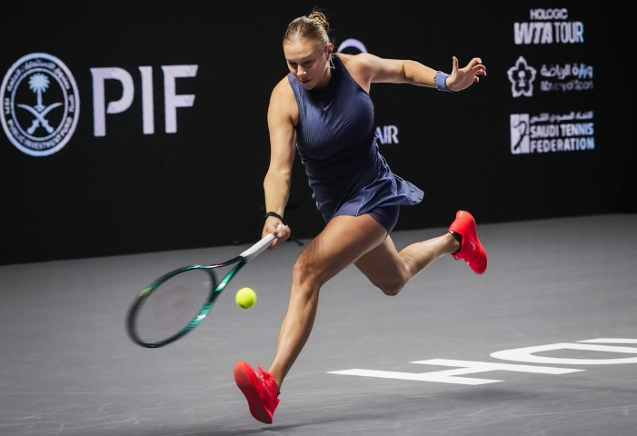 Pelatih Hendrik Vleeshouwers ungkap kunci sukses Amanda Anisimova yang tampil gemilang dan tembus semifinal WTA Finals Riyadh 2025.