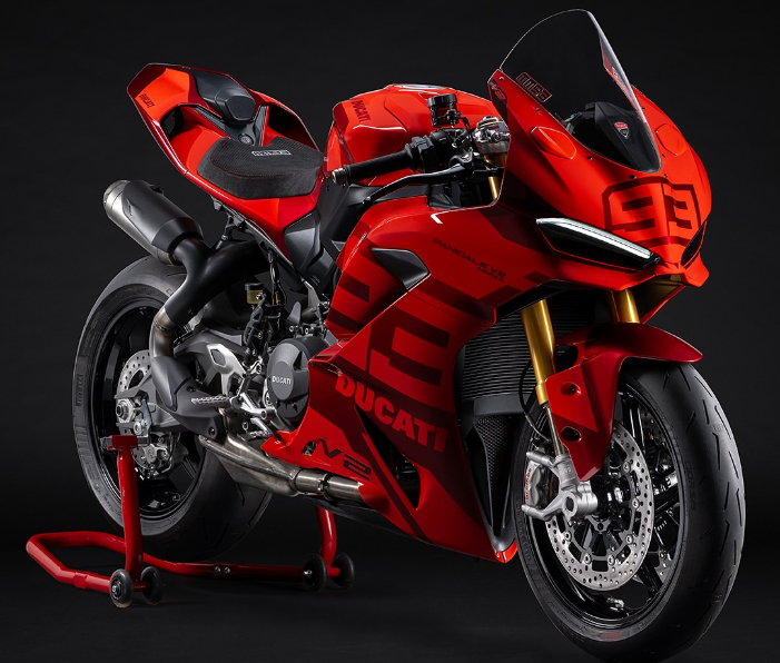 Gigi Dall&rsquo;Igna ungkap rahasia Ducati: GP25 dan GP24 hampir sama! Marc Marquez jadi kunci sukses Ducati di MotoGP 2025.