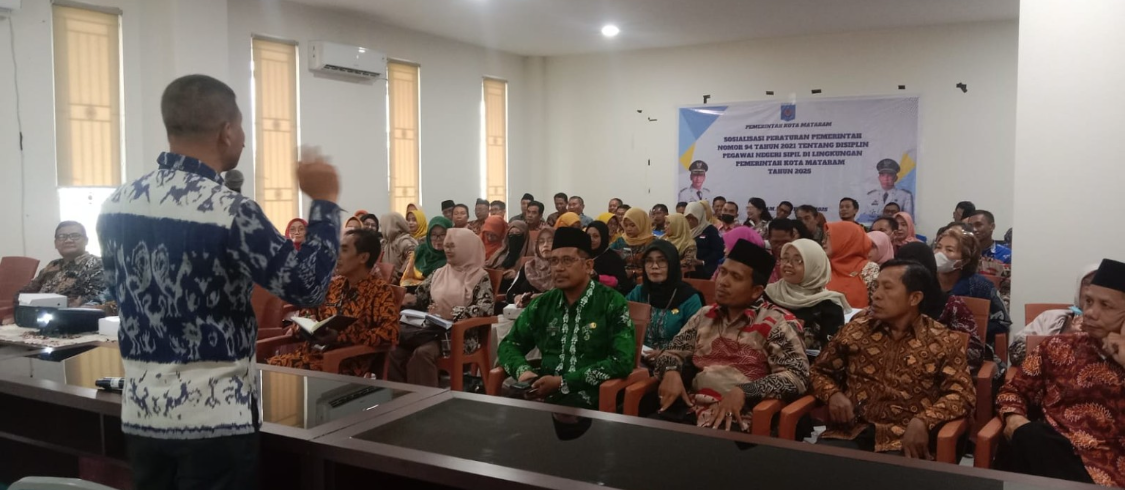 PEMAHAMAN ATURAN: Puluhan ASN dari berbagai perangkat daerah antusias mengikuti paparan terkait penerapan PP 94/2021 dan Peraturan BKN 6/2022 tentang disiplin aparatur sipil negara.