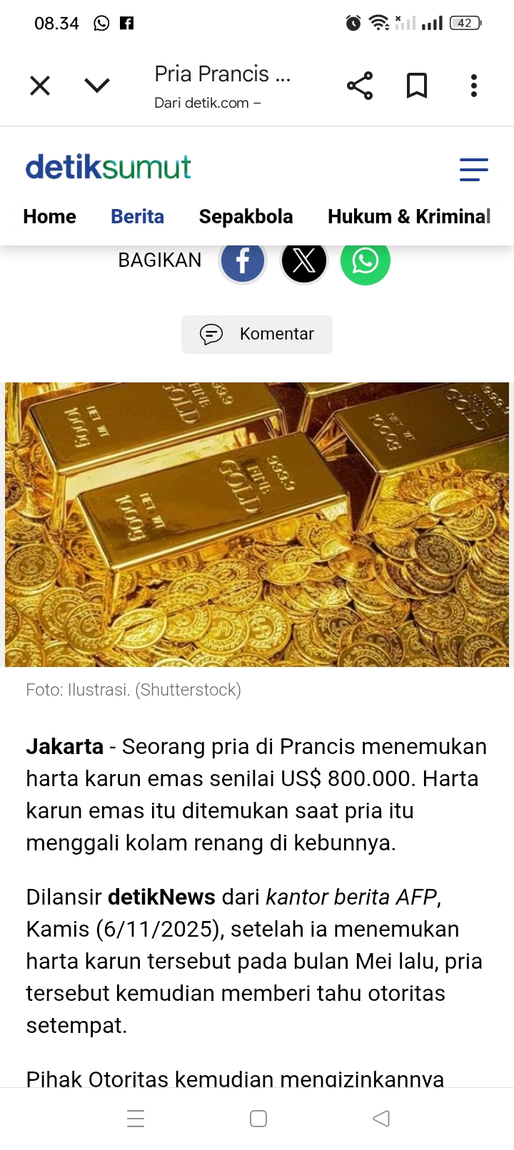 Niat ingin membuat kolam renang di halaman rumah malah berujung keberuntungan yang tak pernah dia sangka-sangka yakni mendapatkan harta karun senilai puluhan miliar di pekarangan rumahnya.